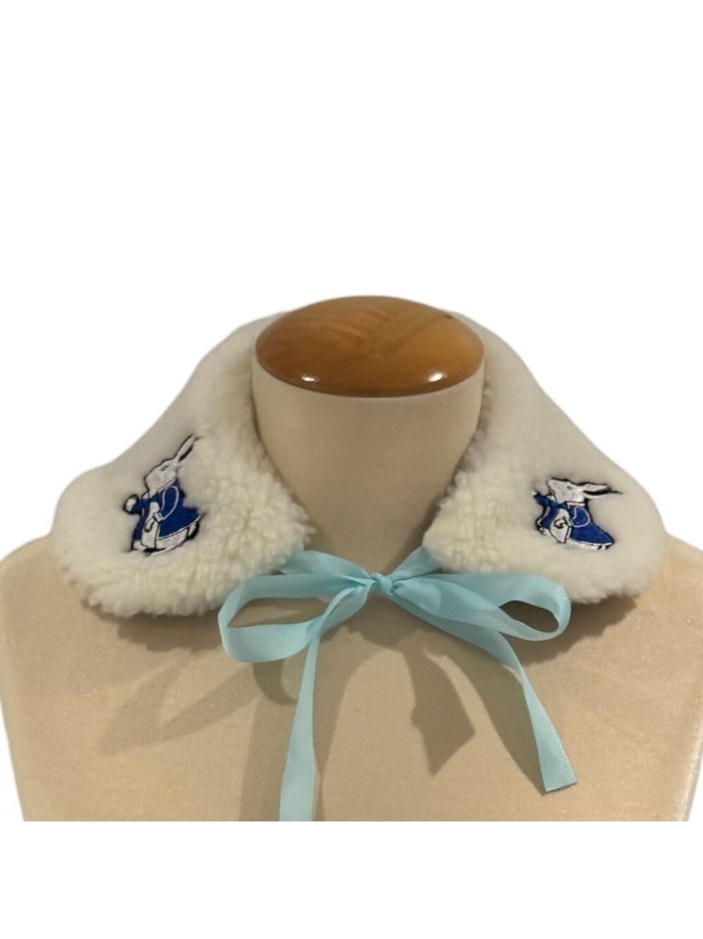 EFVVA Kids White and Blue Embroidered Bunny Collar - size 4/5 (but flex)